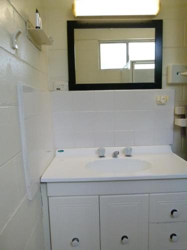 Azalea Motel El Paso Motel is a popular choice amongst travelers in Coonabarabran, whether exploring or just passing through. Featuring a satisfying list of amenities, guests will find their stay at the property a