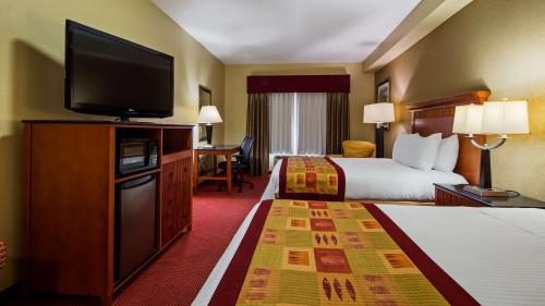 Queen Room with Two Queen Beds - Non-Smoking