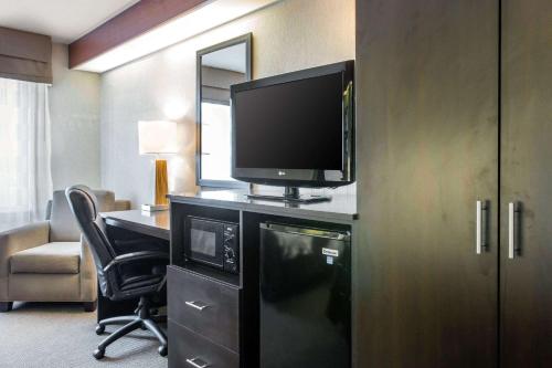 Sleep Inn & Suites Oregon - image 9