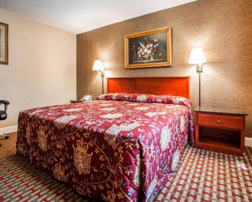 Rodeway Inn in Paterson, USA