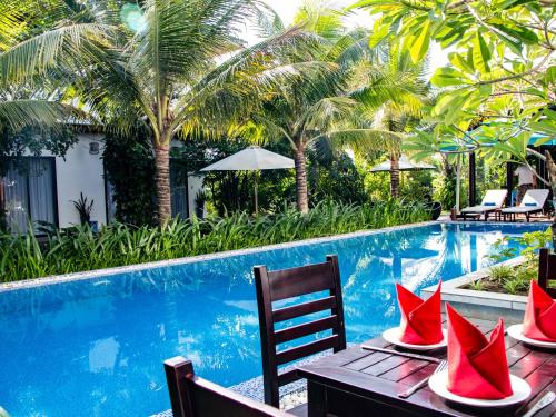 Swimming pool, Hoi An Reverie Villas in Thanh Ha