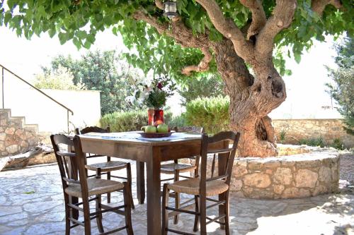  Mulberry Villa in Armenoi, Chania in Arménoi