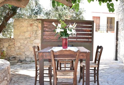  Mulberry Villa in Armenoi, Chania in Arménoi