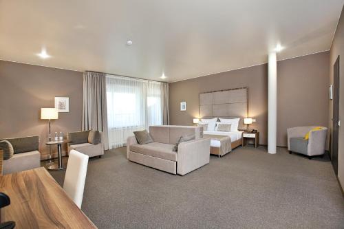 L`Hotel - image 3