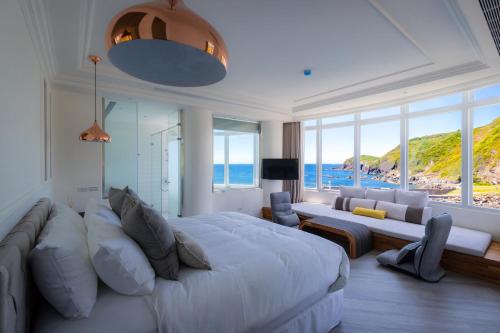 BRIGHTHOUSE in Suao Township