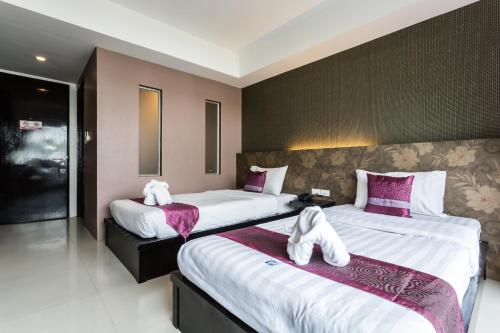 Superior Twin Room room in 7Q Patong Beach Hotel