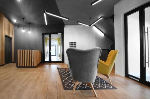 Lemon Plaza Hotel - image 10