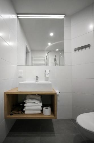 Lemon Plaza Hotel - image 6