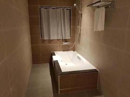 Deluxe Double Room image 4