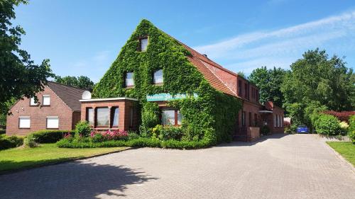 Gästehaus Zur alten Post - Wohnung Nord in Dornum, Deutschland