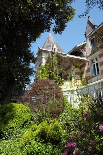 Hôtel L'Yeuse - Les Collectionneurs - image 3