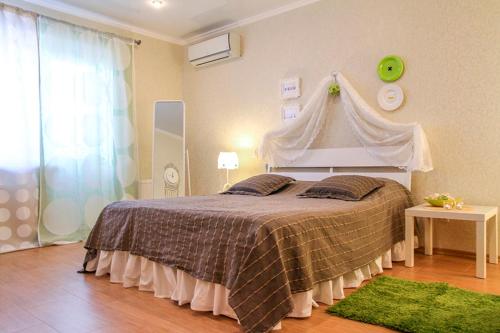 Apartment on 40 let Oktyabrya 8