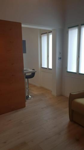 SNC1018 MODERN BOUTIQUE APARTMENT - main image