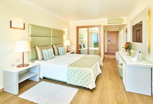 Hotel Baia Grande Room Type - Deluxe Twin Room with Land View