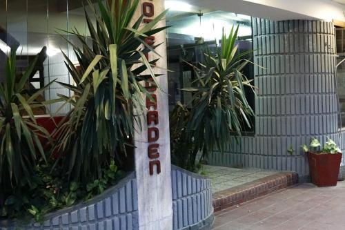 숙소 외관, Hotel Garden in 바리오 수르