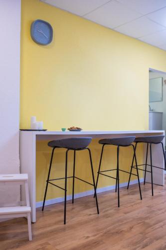 Colorful Apartment Near the Beach - image 4
