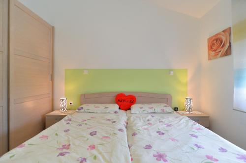 Apartment image 10