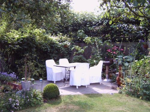 Kert, B&B De Kastanjeboom in Jabbeke