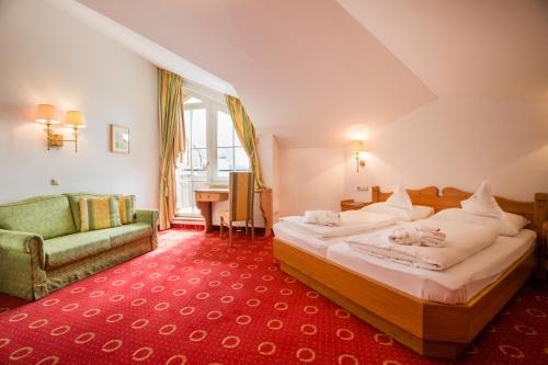 1 queen bed