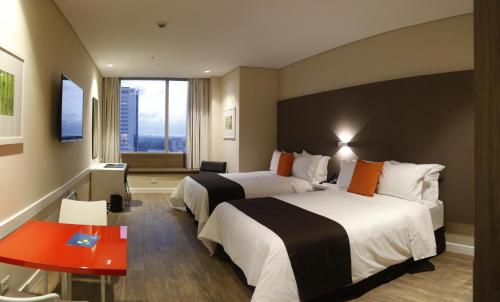 Paseo La Galeria Hotel & Suites Over view