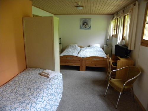 room detail thumbnail 0