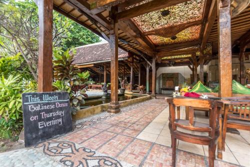 Restaurant, Hotel Pondok Sari Beach & SPA Resort in Pemuteran