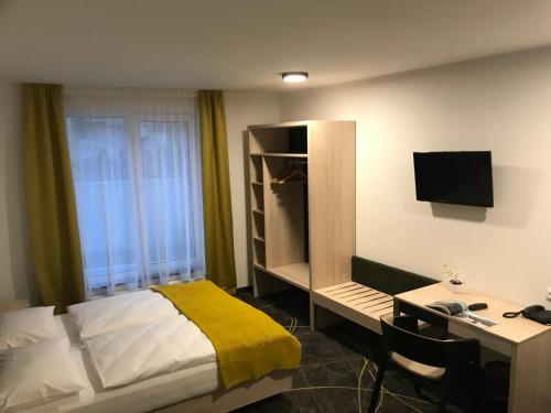 Hotel Valcha - image 9