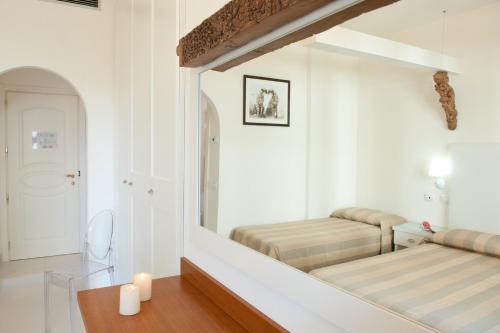 2 twin beds
