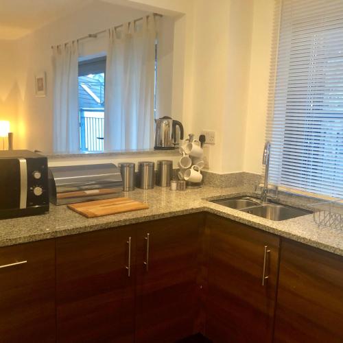 2 Bed Executive Apartment next to Liverpool Street FREE WIFI by City Stay Aparts London
