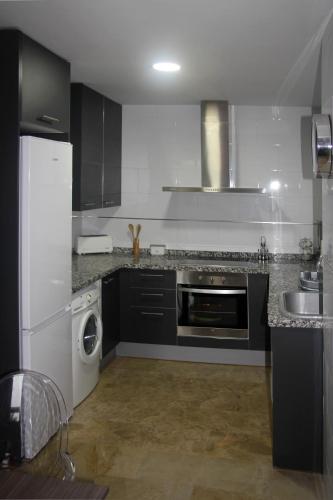 Holiday Apartments Malvarrosa Beach, Valence (photo 4)