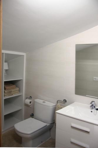 Holiday Apartments Malvarrosa Beach, Valence (photo 8)