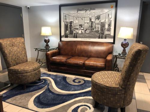 Super 8 by Wyndham Antioch/Nashville South East - image 3