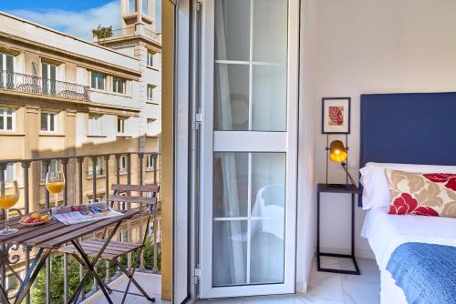 iloftmalaga Puerta del Mar