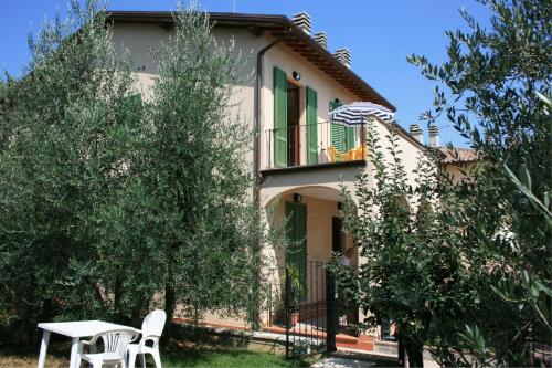  Cesa Apartment Sleeps 6 Pool Air Con, Pension in Marciano