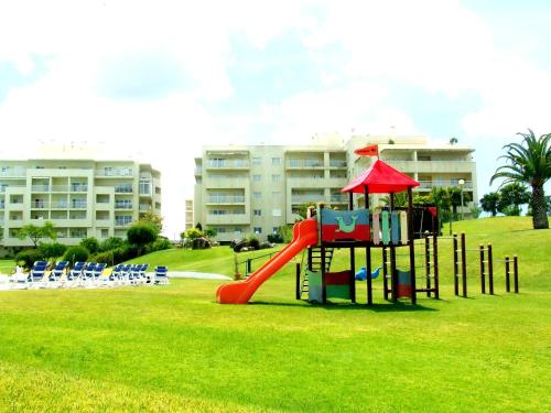 สนามเด็กเล่น, Vila Marachique Torralvor in อัลวอร์