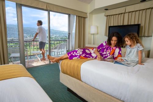 Coconut Waikiki Hotel