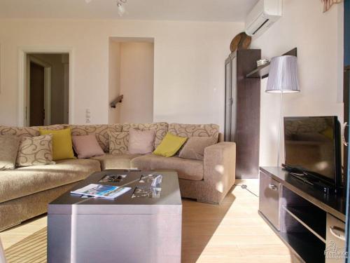  Kleismata Villa Sleeps 6 in Klísmata