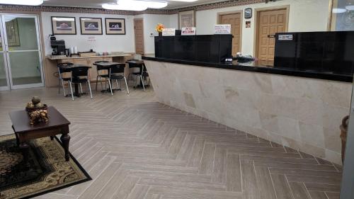 Motel 6 New Boston, TX - 로비
