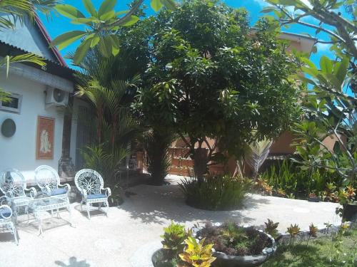 Canggu Pinpoint Rooms - Tap to explore photos