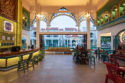 ทางเข้า, โรงแรมสุพิชา พูล แอคเซส (Supicha Pool Access Hotel) in ป่าคลอก