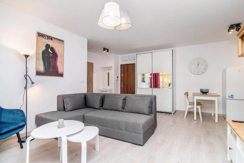 Exclusive Apartments Tęczowa with underground PARKING by Noclegi Renters, Wroclaw