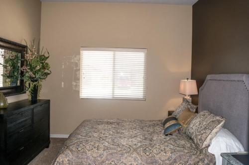 4 Bedroom home in Mesquite #397 - image 2