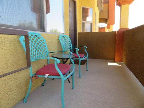 3 Bedroom condo in Mesquite #475 - image 2