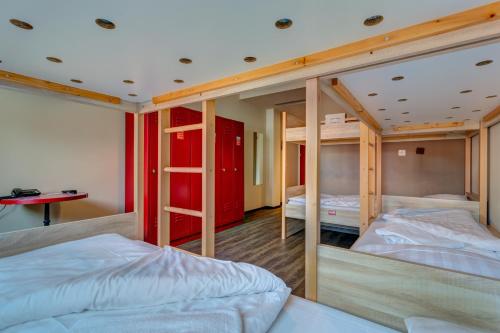 MEININGER Hotel Salzburg City Center - image 10