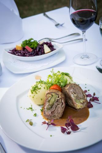 Hotel Linderhof - image 10