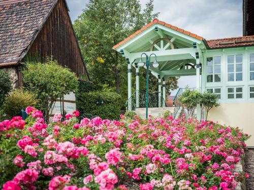 Hotel Linderhof - image 11