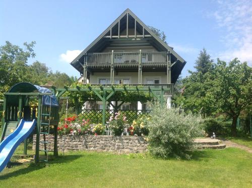  Vízközeli 4 fős apartman Badacsonytomajon in 8258 Badacsonytomaj