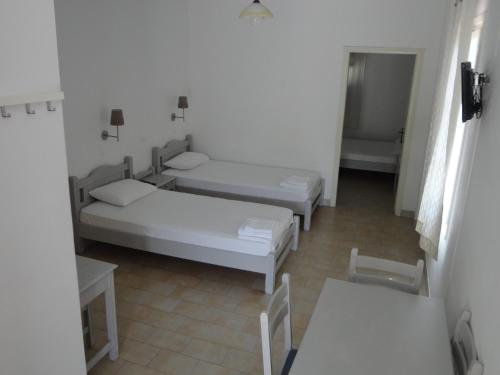 Lianos Hotel Apartments - image 8