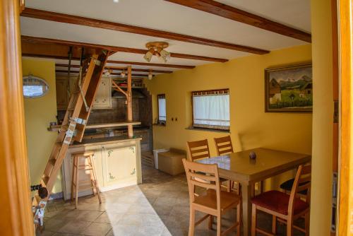 кухня, Holiday Home Dobrotin in Vojnik