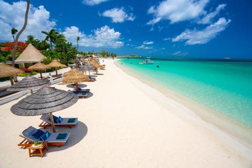 Sandals Grande Antigua - All Inclusive Resort and Spa - Couples Only Located in Dickenson Bay, Sandals Grande Antigua All Inclusive Resort and Sp is a perfect starting point from which to explore Saint John. The property offers a high standard of service and amenities 